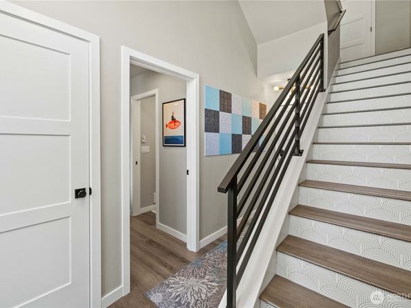1208 Harrington Avenue NE, Renton WA 98056