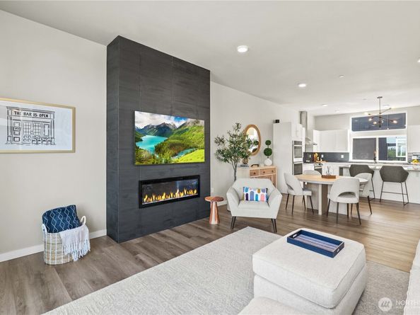 1208 Harrington Avenue NE, Renton WA 98056