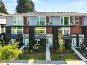 1208 Harrington Avenue NE, Renton WA 98056