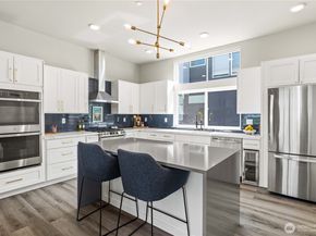 1208 Harrington Avenue NE, Renton WA 98056