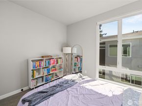 1208 Harrington Avenue NE, Renton WA 98056