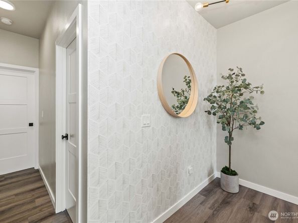 1208 Harrington Avenue NE, Renton WA 98056