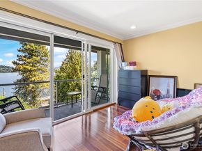 9844 arrowsmith Avenue S, Seattle WA 98118