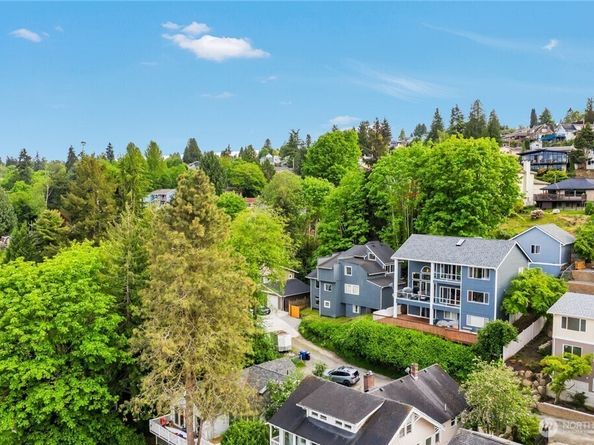9844 arrowsmith Avenue S, Seattle WA 98118