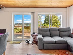 9844 arrowsmith Avenue S, Seattle WA 98118