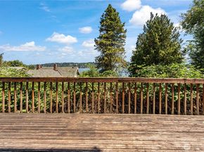 9844 arrowsmith Avenue S, Seattle WA 98118