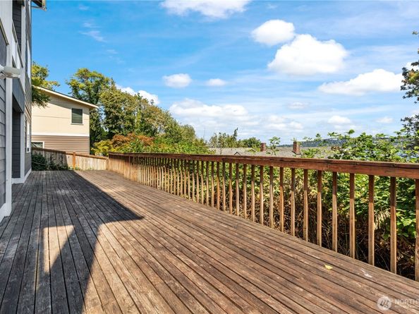 9844 arrowsmith Avenue S, Seattle WA 98118