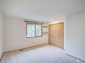 4260 246th Place SE, Sammamish WA 98029