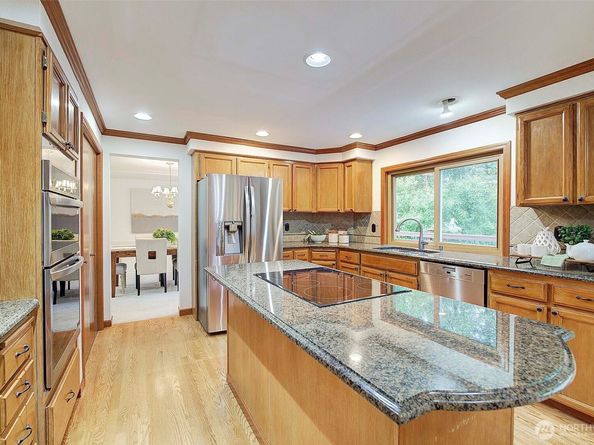 4260 246th Place SE, Sammamish WA 98029