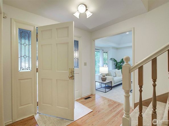 4260 246th Place SE, Sammamish WA 98029