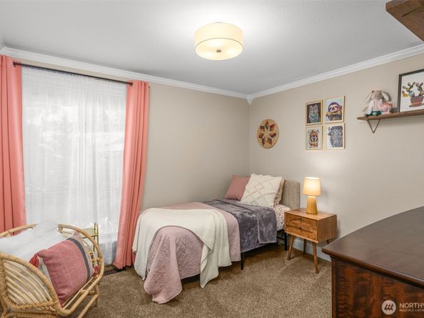 820 W Sunset Way, Issaquah WA 98027