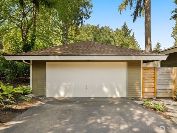 820 W Sunset Way, Issaquah WA 98027