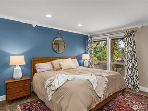 820 W Sunset Way, Issaquah WA 98027
