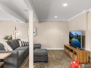820 W Sunset Way, Issaquah WA 98027