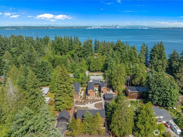 600 Park Avenue NE, Bainbridge Island WA 98110