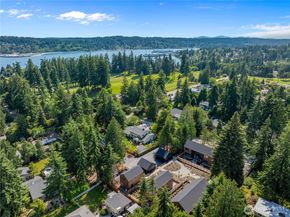600 Park Avenue NE, Bainbridge Island WA 98110