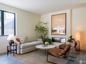 600 Park Avenue NE, Bainbridge Island WA 98110
