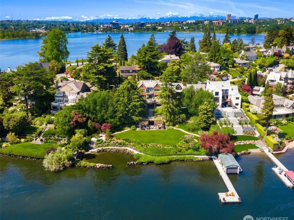 3038 E Laurelhurst Drive NE, Seattle WA 98105