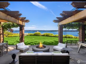 3038 E Laurelhurst Drive NE, Seattle WA 98105