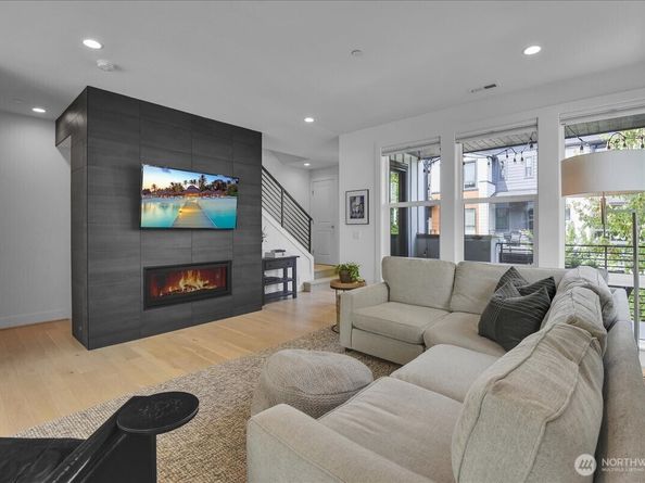 9615 NE 183rd Street D, Bothell WA 98011