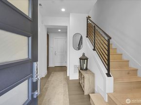 9615 NE 183rd Street D, Bothell WA 98011