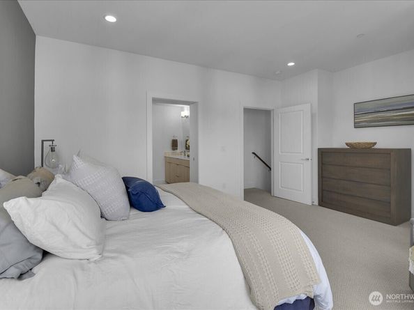 9615 NE 183rd Street D, Bothell WA 98011