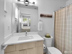 9615 NE 183rd Street D, Bothell WA 98011