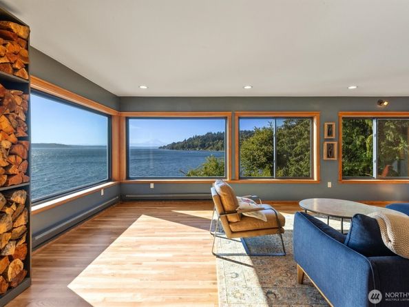 10212 SW 127th Street, Vashon WA 98070