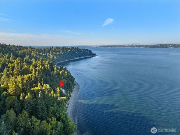 10212 SW 127th Street, Vashon WA 98070