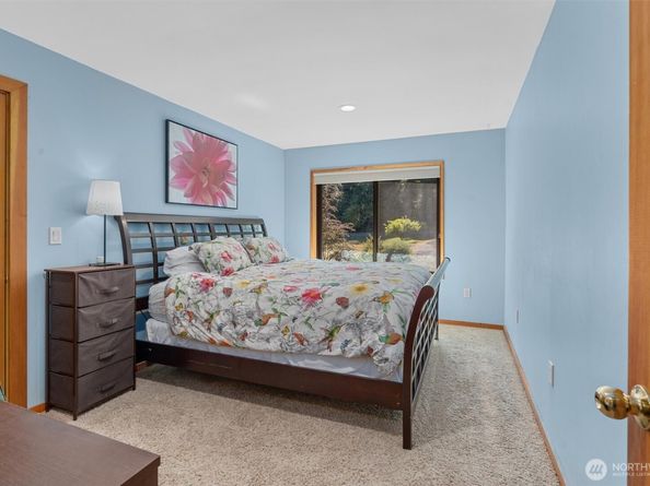 10212 SW 127th Street, Vashon WA 98070