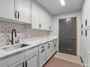 10212 SW 127th Street, Vashon WA 98070