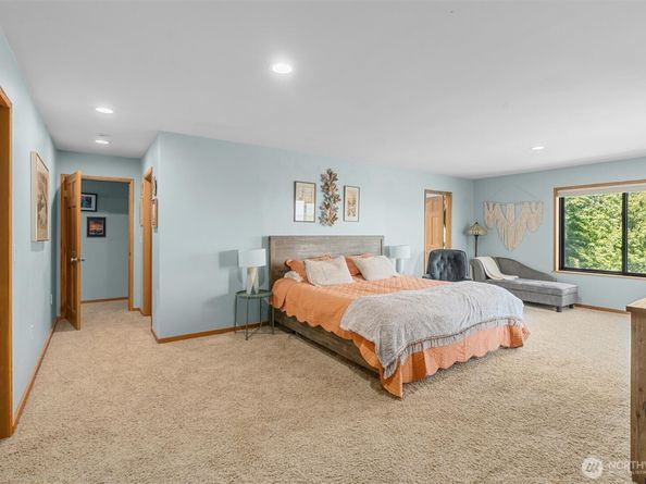 10212 SW 127th Street, Vashon WA 98070