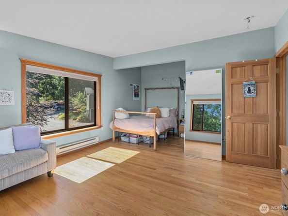 10212 SW 127th Street, Vashon WA 98070