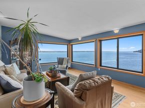 10212 SW 127th Street, Vashon WA 98070