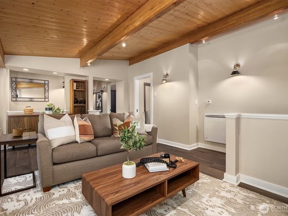 9488 Katherine Place NE, Bainbridge Island WA 98110
