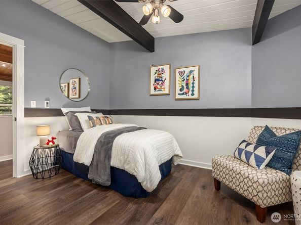 9488 Katherine Place NE, Bainbridge Island WA 98110