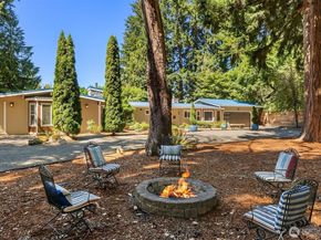9488 Katherine Place NE, Bainbridge Island WA 98110
