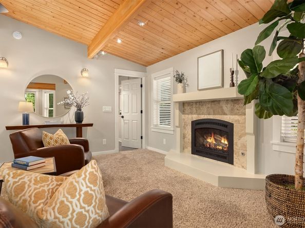 9488 Katherine Place NE, Bainbridge Island WA 98110