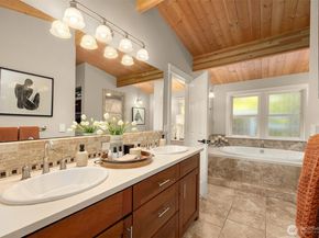 9488 Katherine Place NE, Bainbridge Island WA 98110