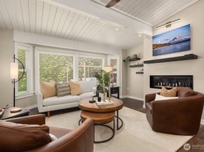 9488 Katherine Place NE, Bainbridge Island WA 98110