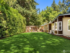 9488 Katherine Place NE, Bainbridge Island WA 98110