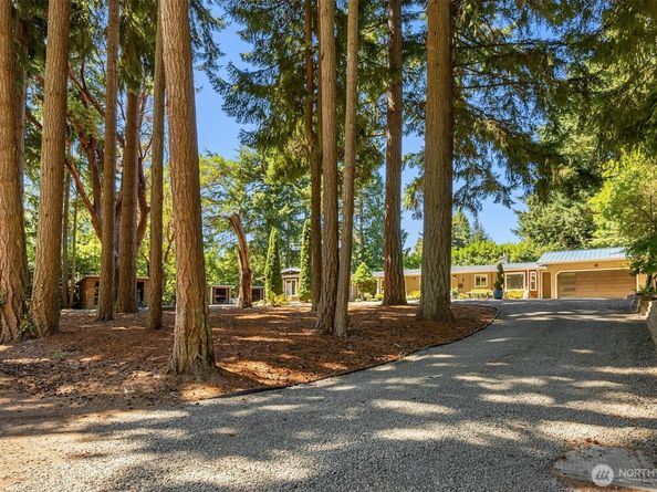 9488 Katherine Place NE, Bainbridge Island WA 98110