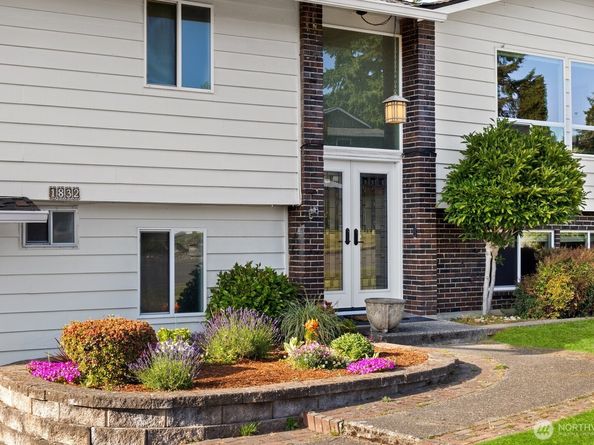 1832 SE 16th Place, Renton WA 98055