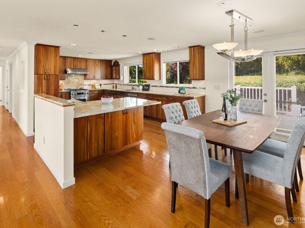 1832 SE 16th Place, Renton WA 98055