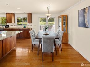 1832 SE 16th Place, Renton WA 98055