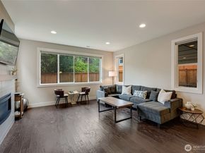 20025 6th Drive SE, Bothell WA 98012