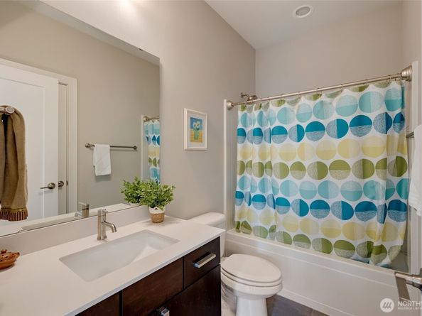 20025 6th Drive SE, Bothell WA 98012