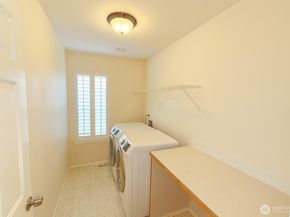 22926 SE 13th Way, Sammamish WA 98075