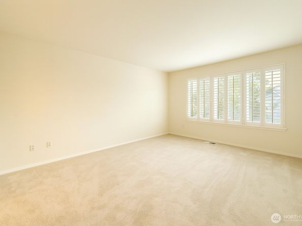 22926 SE 13th Way, Sammamish WA 98075