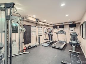 275 W Roy Street 114, Seattle WA 98119